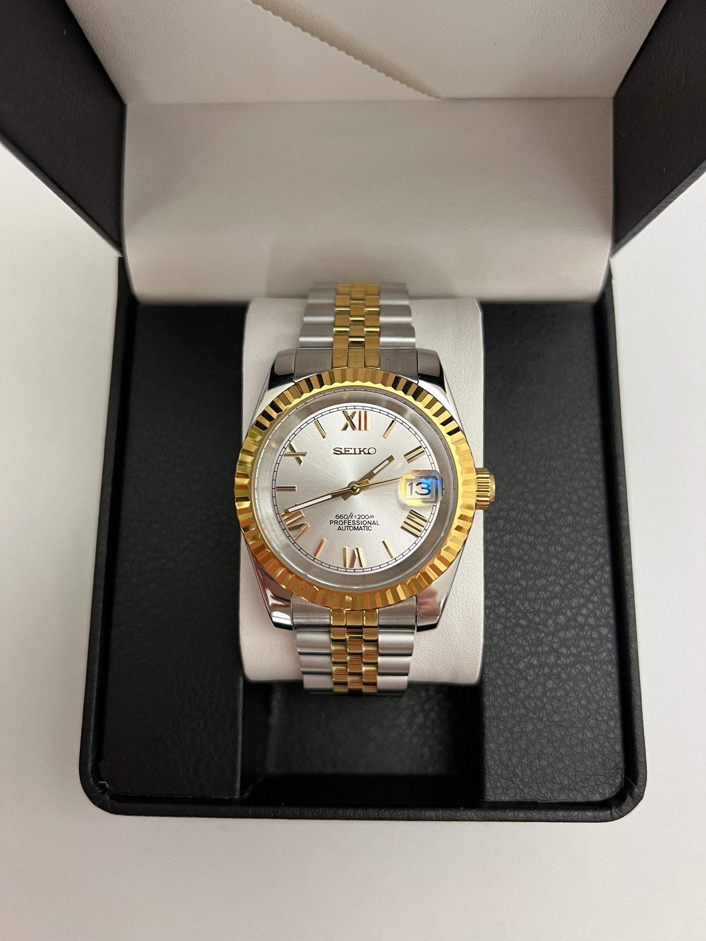 SeikJust Mod (Two-Tone White Roman)