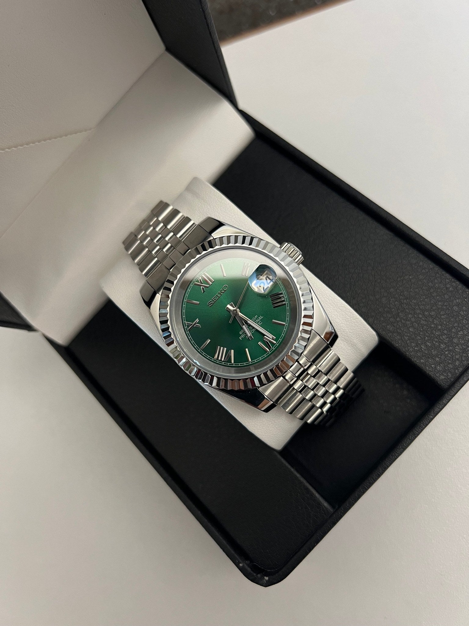 SeikJust (Green Roman)