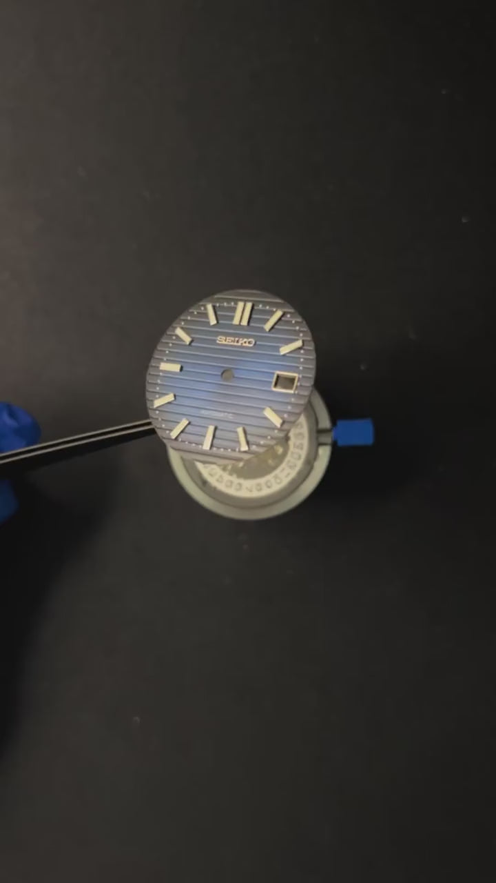 Nautilo Blue assembly close-up
