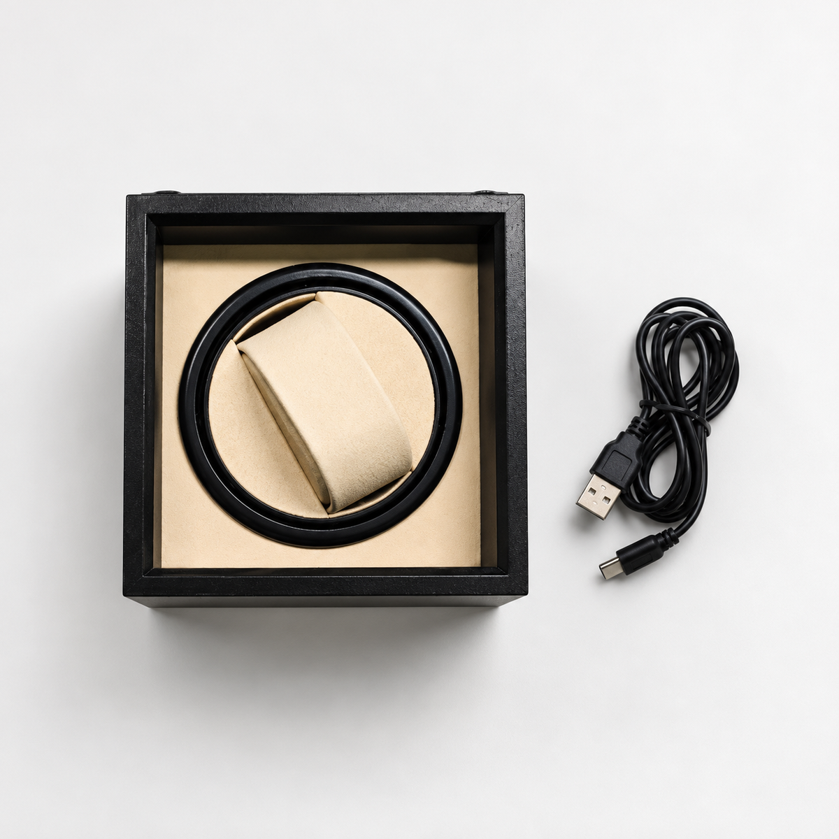 What is in the box: watch winder and USB cable