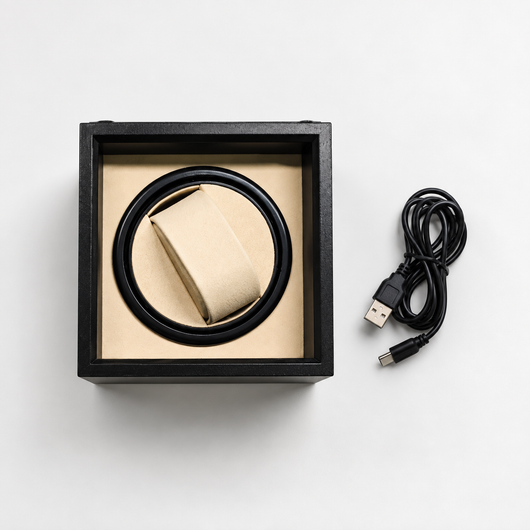 What is in the box: watch winder and USB cable